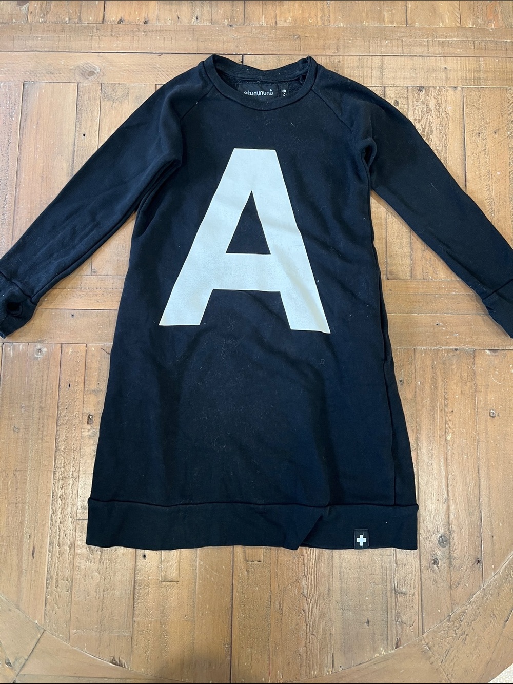 Celinununu black A print long sleeve sweatshirt dress 6-7 years